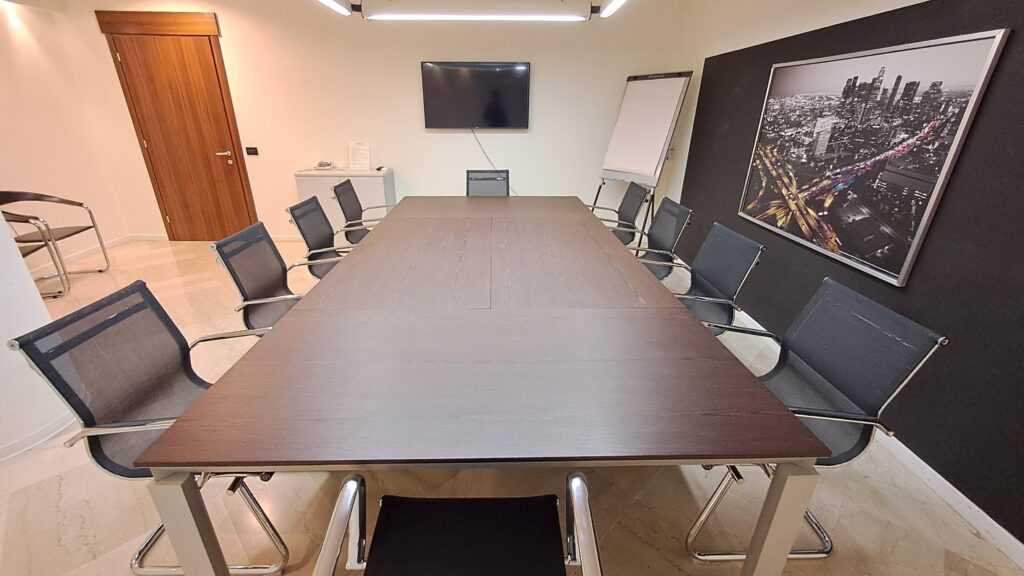 Foto di sala colloqui perfetta per selezione del personale e presentazioni aziendali